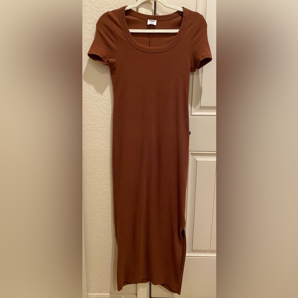 Cotton On Dresses & Skirts - Cotton On ribbed short sleeve tee MIDI Dress in color Vintage Brown - Size M
